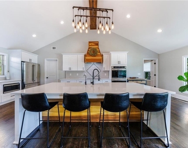 9585a Hutcheson Ferry Road - Photo Thumbnail 8