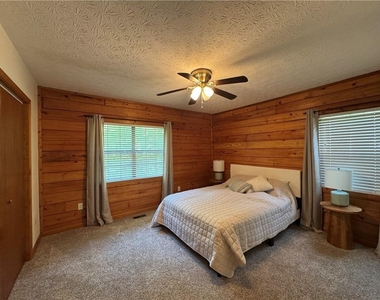 8911 Daerwater Drive - Photo Thumbnail 11