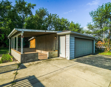7945 W 91st Street - Photo Thumbnail 32