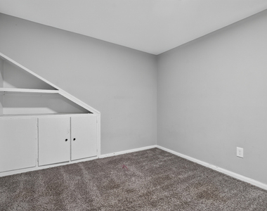 7945 W 91st Street - Photo Thumbnail 22