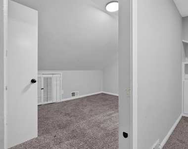 7945 W 91st Street - Photo Thumbnail 20