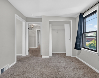 7945 W 91st Street - Photo Thumbnail 16
