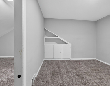 7945 W 91st Street - Photo Thumbnail 19