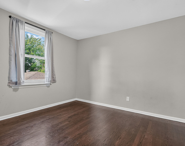 7945 W 91st Street - Photo Thumbnail 8