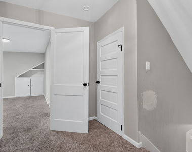 7945 W 91st Street - Photo Thumbnail 13