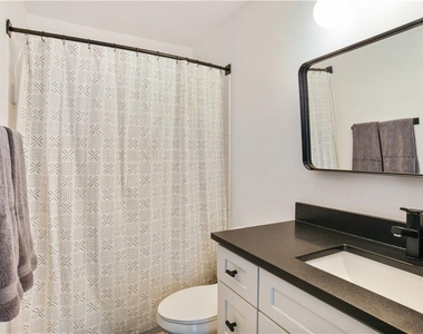 931 Fern Avenue Se - Photo Thumbnail 14