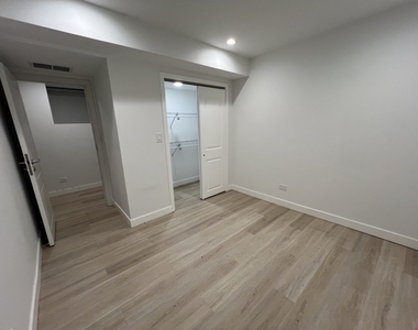 2322 W Montana Street - Photo Thumbnail 5