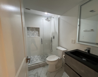 2322 W Montana Street - Photo Thumbnail 8