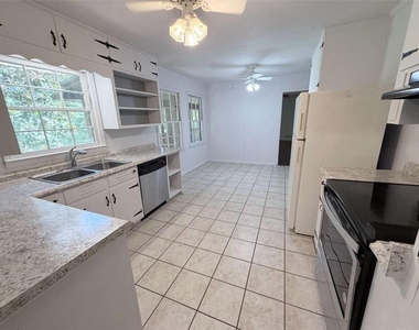 1514 Nw Humphries Road Nw - Photo Thumbnail 18