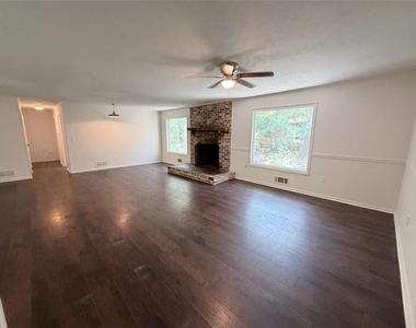 1514 Nw Humphries Road Nw - Photo Thumbnail 6