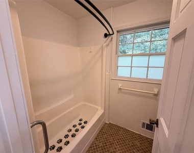 1514 Nw Humphries Road Nw - Photo Thumbnail 8