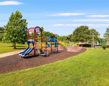 1014 Fern Avenue Se - Photo Thumbnail 40