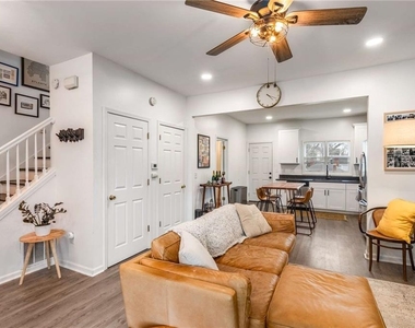 1014 Fern Avenue Se - Photo Thumbnail 11