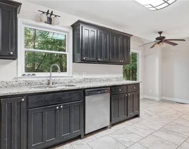 2753 Allyn Way Nw - Photo Thumbnail 4