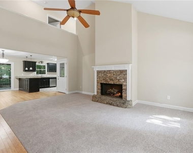 2753 Allyn Way Nw - Photo Thumbnail 5