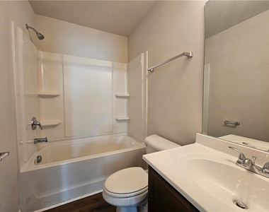 316 Freeman Circle - Photo Thumbnail 9
