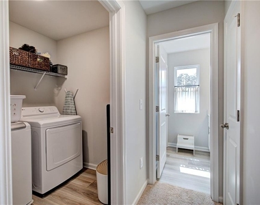 116 Park Ridge Circle - Photo Thumbnail 20