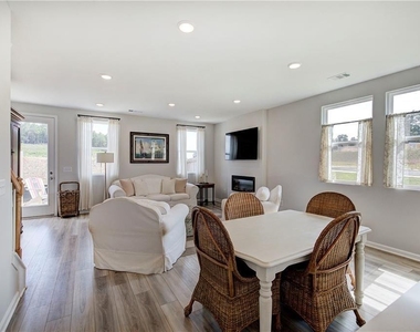 116 Park Ridge Circle - Photo Thumbnail 9