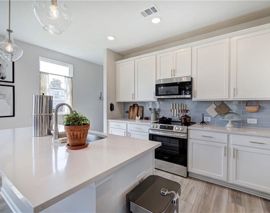 116 Park Ridge Circle - Photo Thumbnail 10
