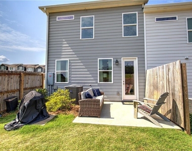 116 Park Ridge Circle - Photo Thumbnail 2