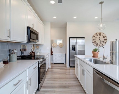 116 Park Ridge Circle - Photo Thumbnail 11