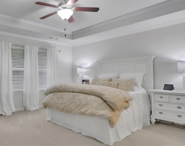 6185 Vista Crossing Way - Photo Thumbnail 23