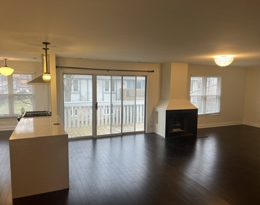 1336 Cromwell Court - Photo Thumbnail 17