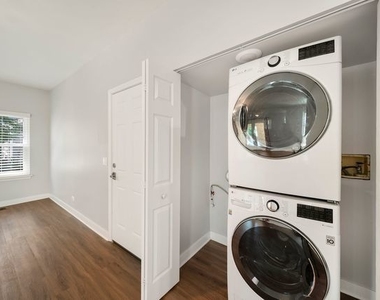 1384 Marble Hill Drive - Photo Thumbnail 6