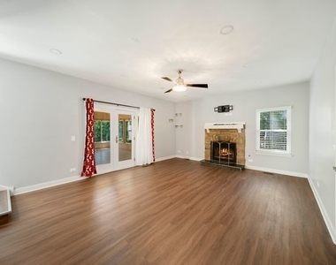 1384 Marble Hill Drive - Photo Thumbnail 3