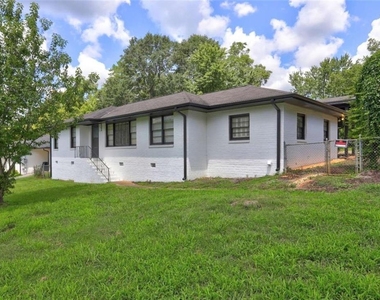 970 Oglethorpe Avenue - Photo Thumbnail 1