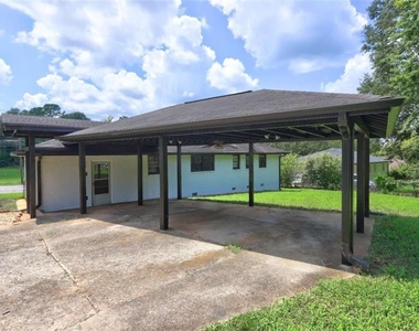 970 Oglethorpe Avenue - Photo Thumbnail 2