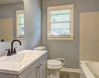 970 Oglethorpe Avenue - Photo Thumbnail 31