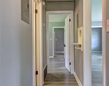 970 Oglethorpe Avenue - Photo Thumbnail 22