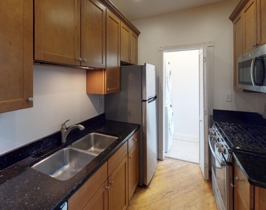 5327 S Harper Avenue - Photo Thumbnail 6