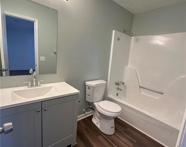 5172 Ridge Forest Drive - Photo Thumbnail 6