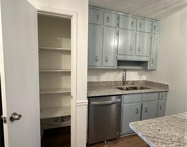 5172 Ridge Forest Drive - Photo Thumbnail 12