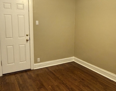 10240 S Eberhart Avenue - Photo Thumbnail 19