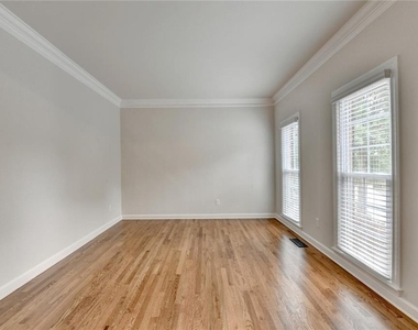 10665 Wren Ridge Road - Photo Thumbnail 7