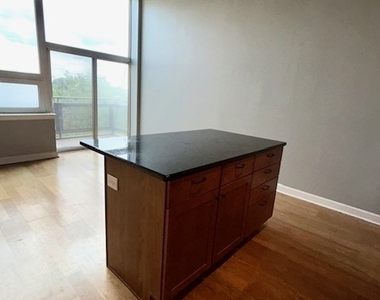 4131 W Belmont Avenue - Photo Thumbnail 10