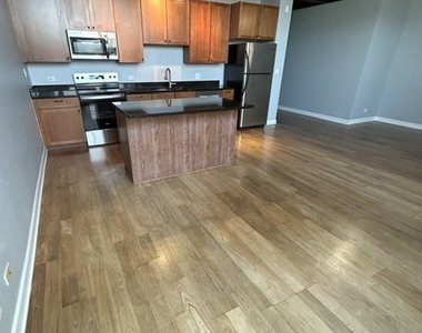 4131 W Belmont Avenue - Photo Thumbnail 5