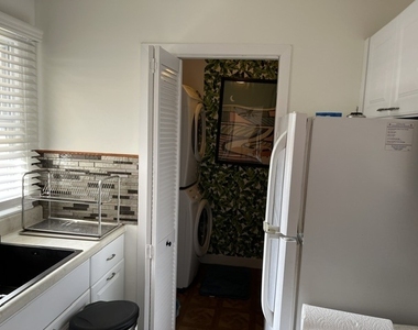 1805 Jamestown Circle - Photo Thumbnail 7