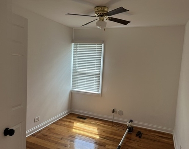 1805 Jamestown Circle - Photo Thumbnail 10