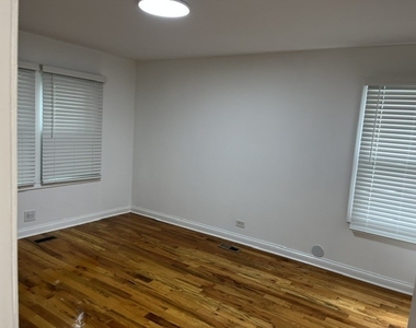1805 Jamestown Circle - Photo Thumbnail 11