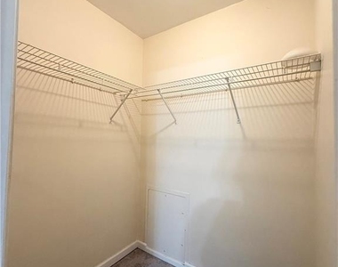 410 Candler Park Drive Ne - Photo Thumbnail 11