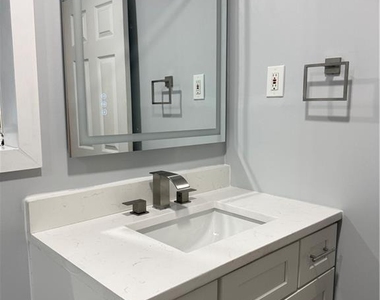 410 Candler Park Drive Ne - Photo Thumbnail 16