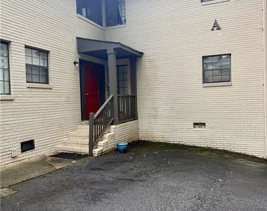 410 Candler Park Drive Ne - Photo Thumbnail 1