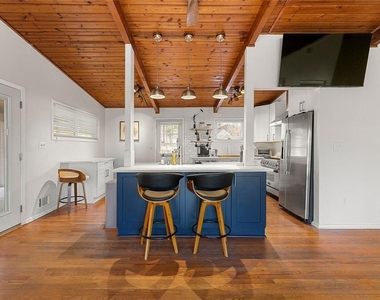 2522 Wawona Drive Ne - Photo Thumbnail 10