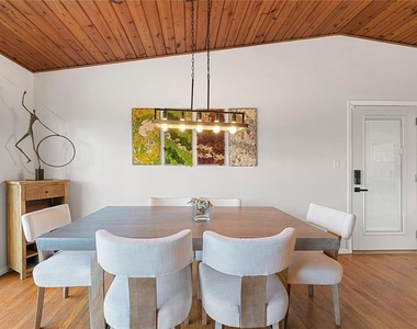 2522 Wawona Drive Ne - Photo Thumbnail 7