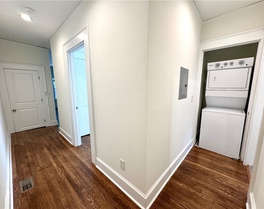 858 Charles Allen Drive Ne - Photo Thumbnail 7