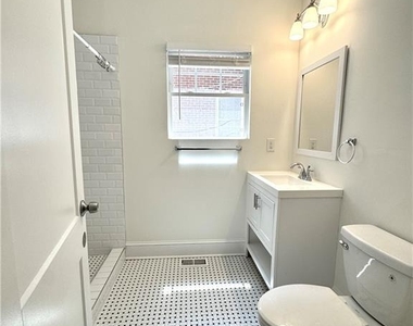 858 Charles Allen Drive Ne - Photo Thumbnail 4